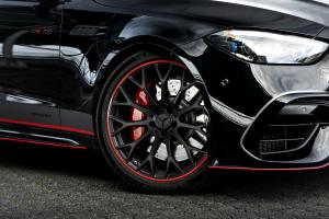 Manhart CRE 700 Mercedes-AMG C 63 E Performance W206 Tuning Leistungstseigerung Downpipes Dekorsatz Folierung Black-out Topmodell Plug-in-Hybrid