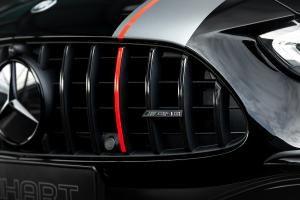 Manhart CRE 700 Mercedes-AMG C 63 E Performance W206 Tuning Leistungstseigerung Downpipes Dekorsatz Folierung Black-out Topmodell Plug-in-Hybrid