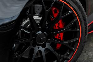 Manhart CRE 700 Mercedes-AMG C 63 E Performance W206 Tuning Leistungstseigerung Downpipes Dekorsatz Folierung Black-out Topmodell Plug-in-Hybrid