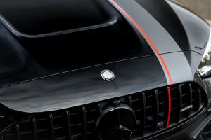 Manhart CRE 700 Mercedes-AMG C 63 E Performance W206 Tuning Leistungstseigerung Downpipes Dekorsatz Folierung Black-out Topmodell Plug-in-Hybrid