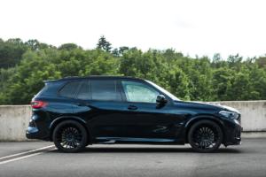 Manhart MHX5 Tuning BMW X5 M Competition Leistungssteigerung Carbon-Bodykit Tieferlegung Felgen Räder SUV Topmodell