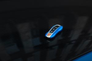 Manhart Performance TR 900 II Tuning Porsche 911 Turbo S 992 Bodykit Leistungssteigerung Felgen Fahrwerk Sportwagen