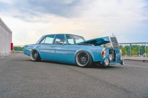 Mercedes-Benz W108 Chinablau