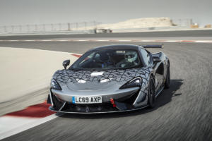 McLaren 620R Mittelmotor Sportwagen Sondermodell Racing