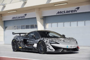 McLaren 620R Mittelmotor Sportwagen Sondermodell Racing
