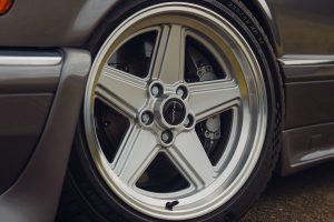 Mercedes-Benz 500 TE Baureihe 126 Tuning Kombi-Umbau Karosserie Fahrwerk Felgen Bremseanlage Innenausstattung Japan