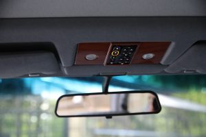 Mercedes-Benz E 200 T-Modell S124 Tuning Airride Tieferlegung Felgen Innenraum-Veredelung Oldtimer Klassiker