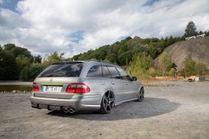 Mercedes-Benz E 63 AMG T-Modell S211 Tuning Felgen Carbon-Karosserieteile Leistungssteigerung Tieferlegung