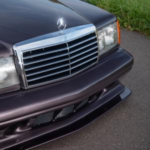 Mercedes-Benz W201 190 E Tuning Evo-Style Bodykit Felgen Luftfahrwerk Tieferlegung Innenraum-Veredelung