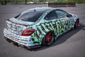 Mercedes C204 C 63 AMG Coupé Liberty Walk Widebody Karosseriekit Felgen Airride Luftfahrwerk Bremsen Innenraum-Veredelung Carbon Tuning Graffiti