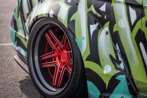 Mercedes C204 C 63 AMG Coupé Liberty Walk Widebody Karosseriekit Felgen Airride Luftfahrwerk Bremsen Innenraum-Veredelung Carbon Tuning Graffiti