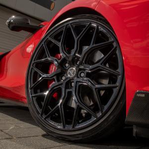 NAP Exclusive ZODIAC Chevrolet Corvette C8 limitiertes Sondermodell Carbon-Karosserieteile Felgen Abgasanlage