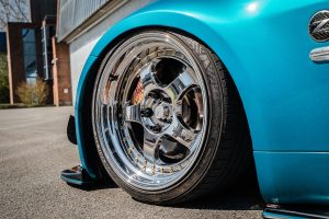 Nissan 350Z Tuning Bodykit Folierung Airride Luftfahrwerk Felgen Bremsen Innenraum-Veredelung Sportwagen Coupé Frankreich