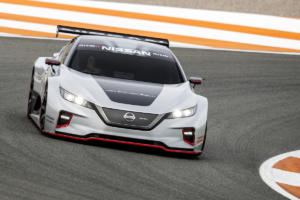 Nissan Leaf Nismo RC Rennwagen Elektroantrieb