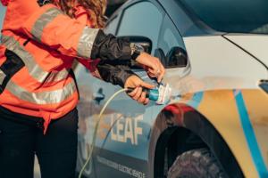 Nissan RE-LEAF Kompaktwagen Elektroauto Katastrophenhilfe Stromversorgung Studie Showcar