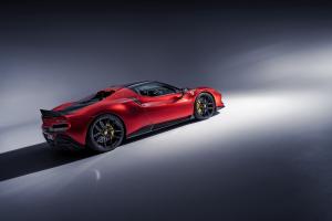 Novitec Ferrari 296 GTB Tuning Carbon-Karosserieteile Felgen Fahrwerk Abgasanlage Hybrid Mittelmotor-Sportwagen