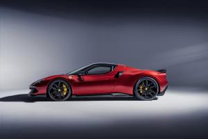 Novitec Ferrari 296 GTB Tuning Carbon-Karosserieteile Felgen Fahrwerk Abgasanlage Hybrid Mittelmotor-Sportwagen