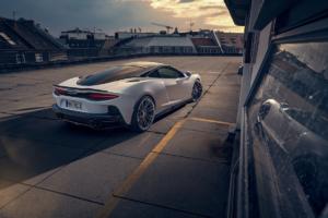 Novitec McLaren GT Sportwagen Tuning Carbon Bodykit Felgen Tieferlegung Leistungssteigerung Abgasanlage Interieurveredlung