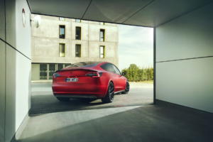 Novitec Tesla Model 3 Carbon Karosserie Anbauteile Schmiedefelgen Vossen Fahrwerk
