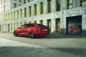 Novitec Tesla Model 3 Carbon Karosserie Anbauteile Schmiedefelgen Vossen Fahrwerk