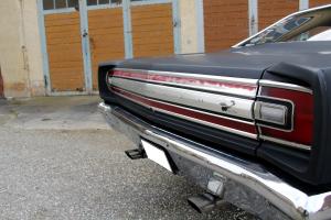 Old Legends Garage Plymouth Road Runner US-Car Oldtimer Muscle Car Karosserie-Individualisierung Innenraum-Veredelung