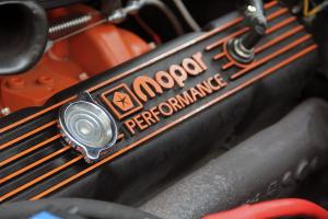 Old Legends Garage Plymouth Road Runner US-Car Oldtimer Muscle Car Karosserie-Individualisierung Innenraum-Veredelung