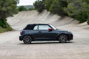 2025 MINI John Cooper Works Coupé & Cabrio 