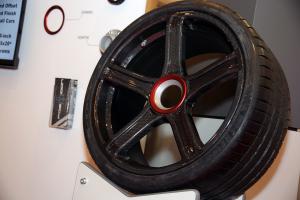 POSAIDON Evolution One: die weltweit erste mehrteilige Vollcarbon-Felge