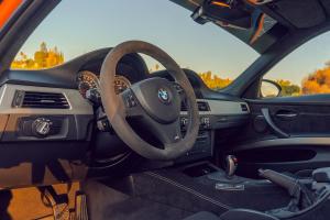 Pit+Paddock Turn 14 Distribution BMW E91 M3 GTS Touring Karosserie-Umbau Motor Swap Leistungssteigerung Felgen Fahrwerk Getriebe Bremsen Innenraum-Upgrade Topmodell USA