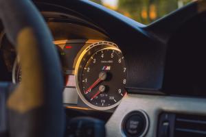 Pit+Paddock Turn 14 Distribution BMW E91 M3 GTS Touring Karosserie-Umbau Motor Swap Leistungssteigerung Felgen Fahrwerk Getriebe Bremsen Innenraum-Upgrade Topmodell USA