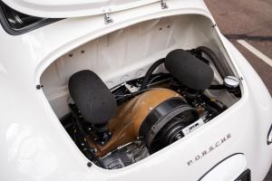 Porsche 356 A 1957 Emory Motorsports Outlaw Motor Leistungssteigerung Fahrwerk Felgen Scheibenbremsen Innenausstattung