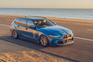 R44 Performance BMW G81 M3 Touring Carbon-Karosserieteile Felgen Airride Tieferlegung Leistungssteigerung Innenraum-Veredelung Topmodell SEMA Show 2023 Topmodell Kombi