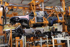 Ram 1500 TRX Neuheit Pick-up Topmodell US-Car Produktionsstart erstes Exemplar Versteigerung