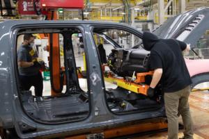 Ram 1500 TRX Neuheit Pick-up Topmodell US-Car Produktionsstart erstes Exemplar Versteigerung