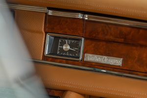 Retro Designs 1969 Mercedes-Benz W111 280 SE Restomod V8 Ottomotor Automatikgetriebe Felgen Restauration Fahrwerk Bremsen Innenraum-Veredelung Upgrade Oldtimer Klassiker Luxusklasse Limousine USA