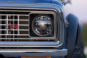 Ringbrothers Chevrolet K5 Blazer BULLY Tuning Restomod LS3-V8 Offroad-Fahrwerk Felgen Bremsanlage Innenraum Neuausstattung