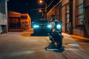 Rolls-Royce-Cullinan-Luxus-SUV-in-Los-Angeles-automobile-Subkultur-Nacht-14