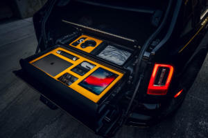 Rolls-Royce-Cullinan-Luxus-SUV-in-Los-Angeles-automobile-Subkultur-Nacht-16