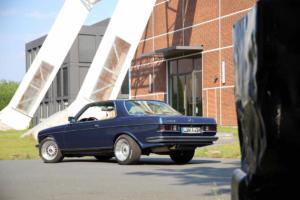 Mercedes C123 230 CE blau