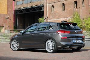 Hyundai i30 von Zymexx Fahrzeugtechnik