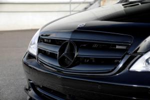 Mercedes-Benz W221 S 500: Low Luxury!