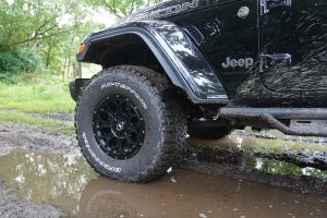 Schmidt Revolution 17HDF Jeep Wrangler Rubicon Felge Rad Aftermarket Tuning Offroader US-Car