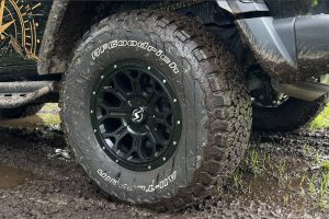 Schmidt Revolution 17HDF Jeep Wrangler Rubicon Felge Rad Aftermarket Tuning Offroader US-Car
