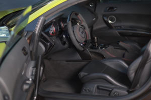 Stier Tuning Audi R8 42 V10 5.2 FSI Mittelmotor Sportwagen Felgen Fahrwerk Folierung Anbauteile Model Crissy