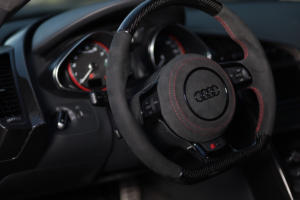 Stier Tuning Audi R8 42 V10 5.2 FSI Mittelmotor Sportwagen Felgen Fahrwerk Folierung Anbauteile Model Crissy