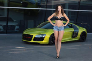 Stier Tuning Audi R8 42 V10 5.2 FSI Mittelmotor Sportwagen Felgen Fahrwerk Folierung Anbauteile Model Crissy