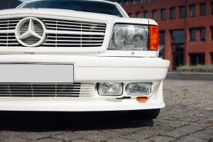 Styling Garage Mercedes-Benz C126 500 SEC Gullwing 1984 Sonderbau Flügeltüren RM Sothebys Versteigerung Auktion