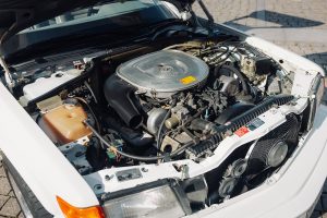 Styling Garage Mercedes-Benz C126 500 SEC Gullwing 1984 Sonderbau Flügeltüren RM Sothebys Versteigerung Auktion