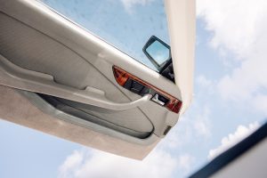 Styling Garage Mercedes-Benz C126 500 SEC Gullwing 1984 Sonderbau Flügeltüren RM Sothebys Versteigerung Auktion