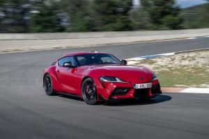 Toyota GR Supra Lightweight EVO Sportcoupé Felgen Fahrwerk Bremsen Karosserie Innenraum